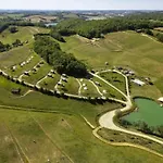 Zecamping 4 Etoiles Familial Animaux Acceptes Bien-Etre Piscine Chauffee Luxury tent Estipouy