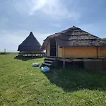 ZEcamping 4 familial animaux acceptés bien-être piscine chauffée Campo de lujo *