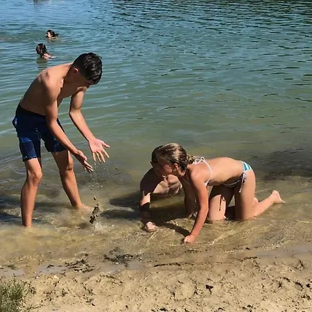 Luxussátor Zecamping 4 Etoiles Familial Animaux Acceptes Bien-etre Piscine Chauffee Estipouy