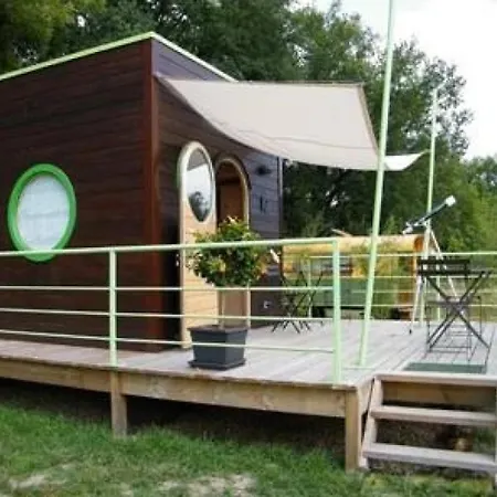 Zecamping 4 Etoiles Familial Animaux Acceptes Bien-etre Piscine Chauffee Luksusowy namiot Estipouy
