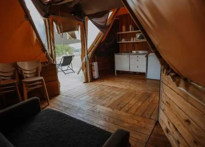 4 Etoiles - Piscine - Eed0aa