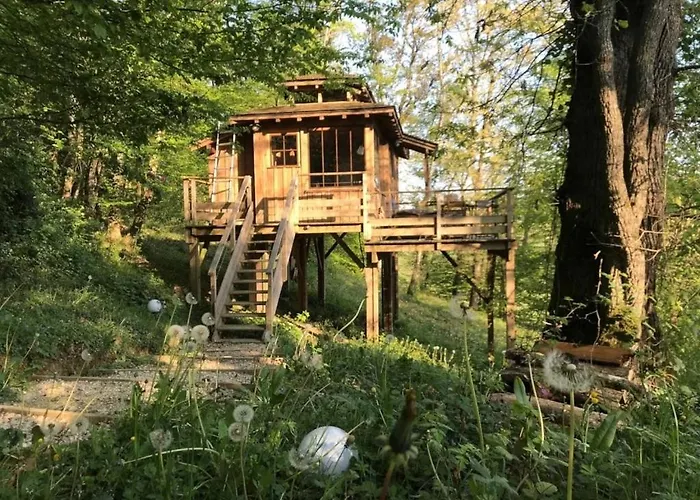 Camping 4 étoiles - Piscine - eed0aa * Estipouy