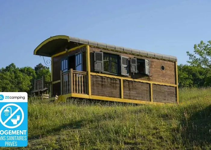 4 Etoiles - Piscine - Eed0aa * 伊斯蒂庞